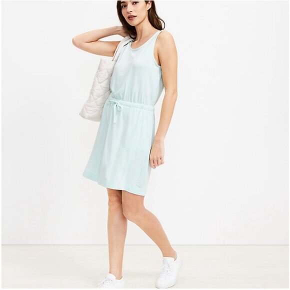 Lou & Grey Womens Medium Signaturesoft Lite Mint Crossover Back Pocket Dress NEW - Picture 4 of 14